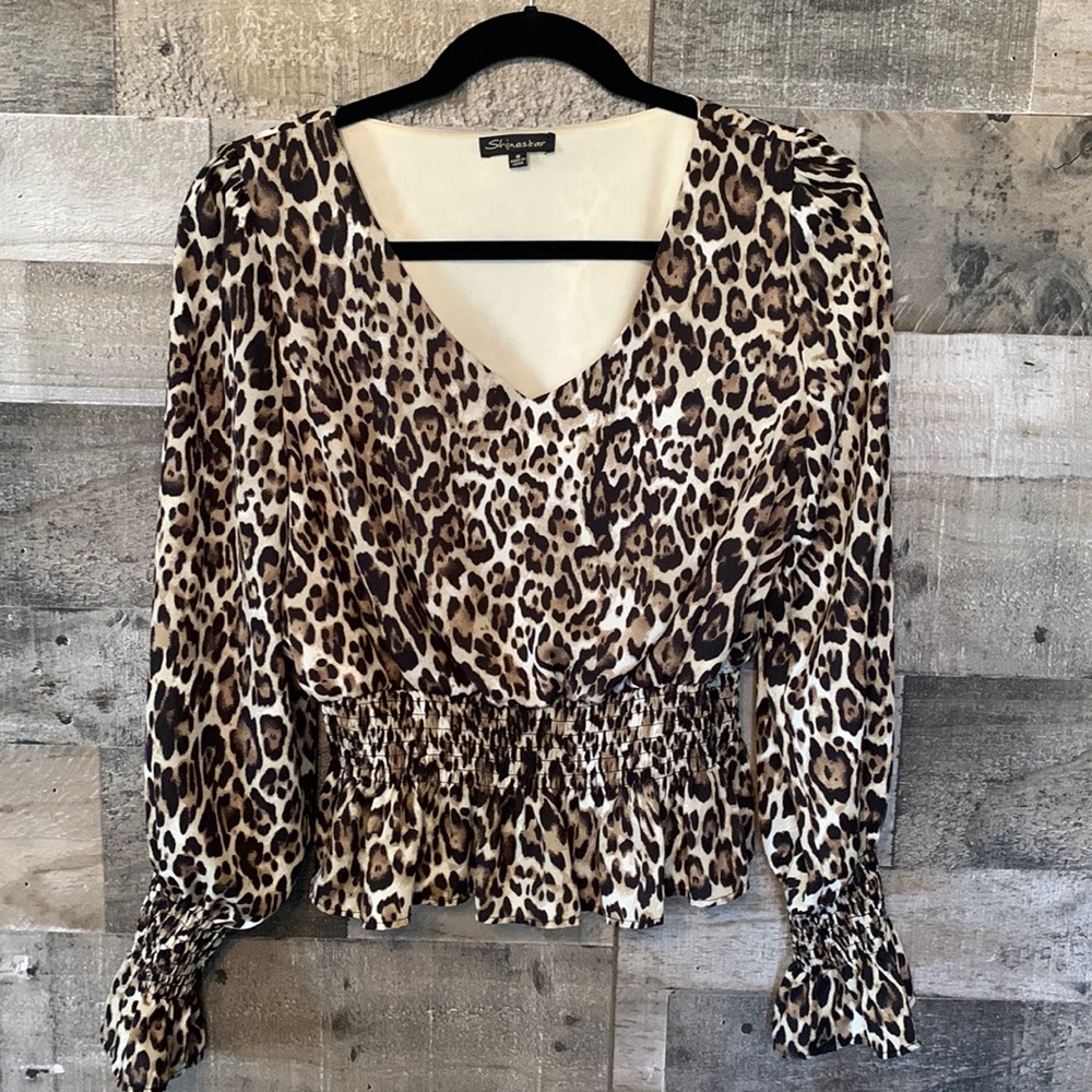 Shinestar Leopard Top - Picture 2 of 14